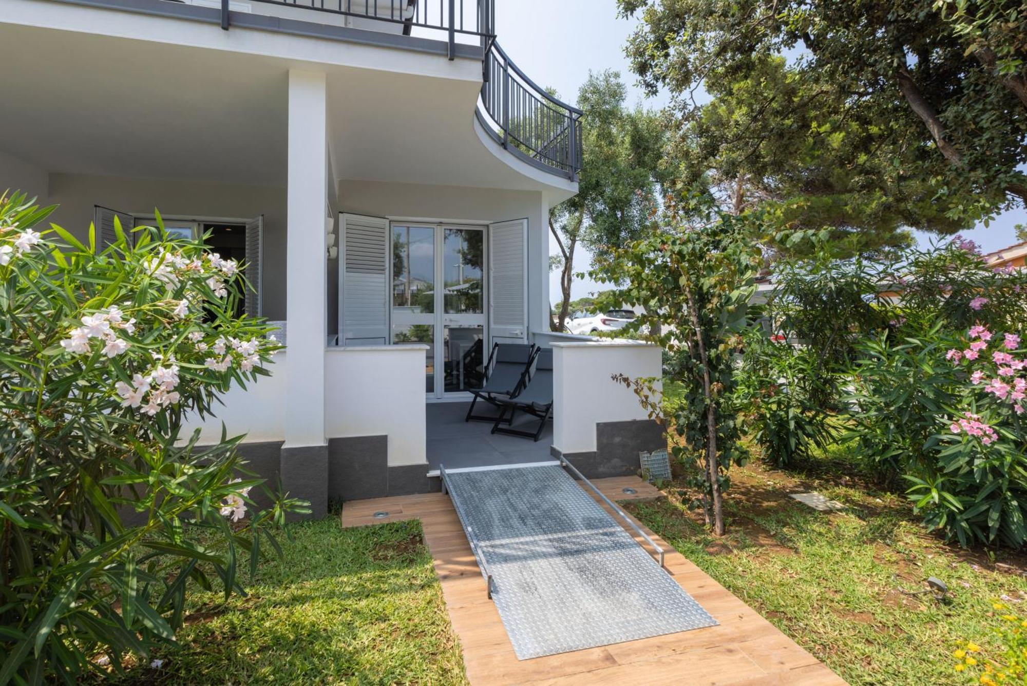 Sweet Sicily Apartments 카리니 외부 사진